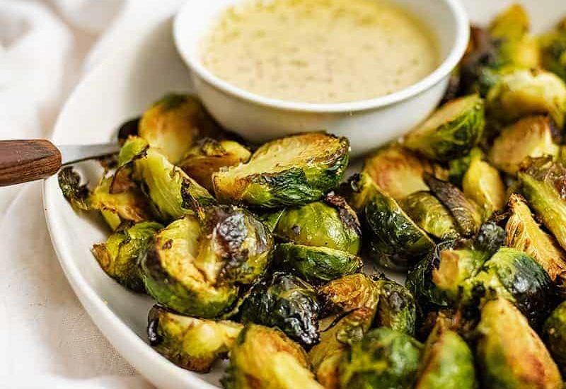 Crispy-roasted-brussel-sprouts-with-garlic-social1